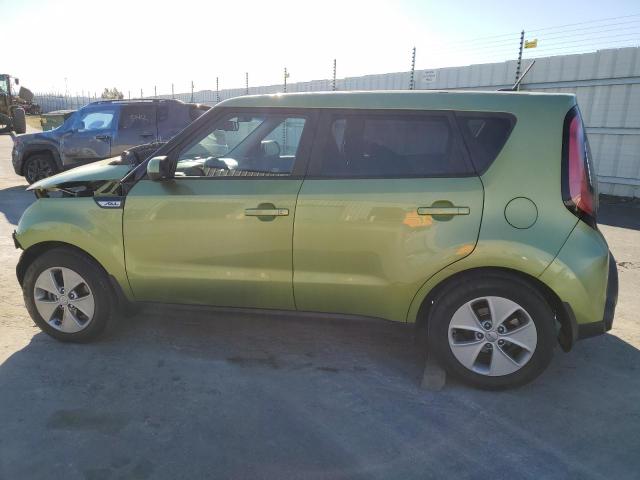 KNDJN2A2XG7829578 - 2016 KIA SOUL GREEN photo 2