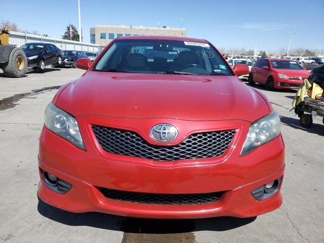 4T1BF3EKXBU617447 - 2011 TOYOTA CAMRY BASE RED photo 5