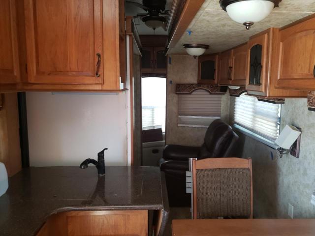 4YDF31529C4701518 - 2012 KEYSTONE MONTANA WHITE photo 6