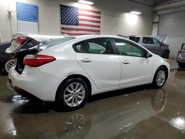 KNAFX4A63E5102836 - 2014 KIA FORTE LX WHITE photo 3