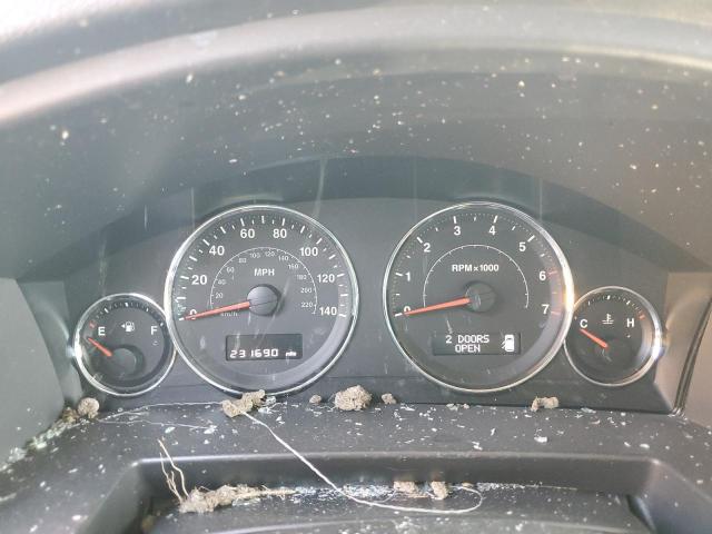 1J8HG48K38C200773 - 2008 JEEP COMMANDER SPORT Schwarz Foto 9