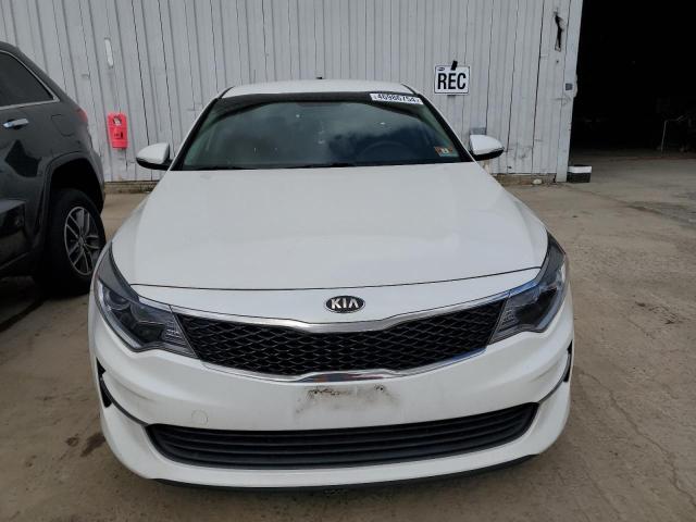 KNAGT4L31G5106888 - 2016 KIA OPTIMA LX WHITE photo 5