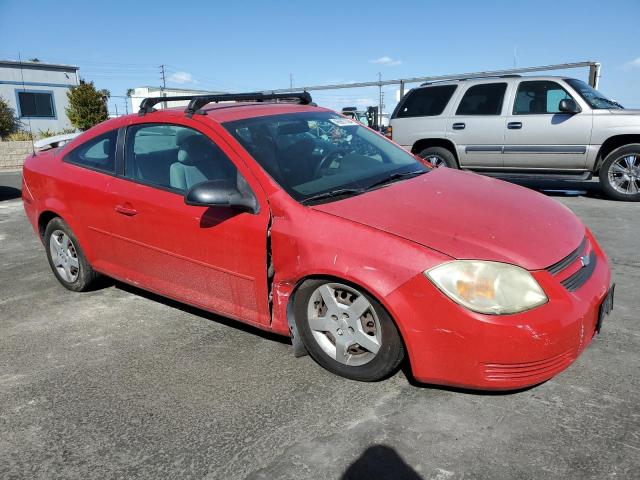 1G1AK12F457596291 - 2005 CHEVROLET COBALT RED photo 4