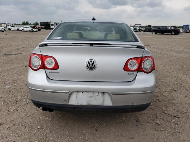 WVWAK73C68E164767 - 2008 VOLKSWAGEN PASSAT KOMFORT SILVER photo 6