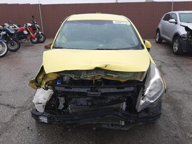 KNADM4A35G6686367 - 2016 KIA RIO LX YELLOW photo 5