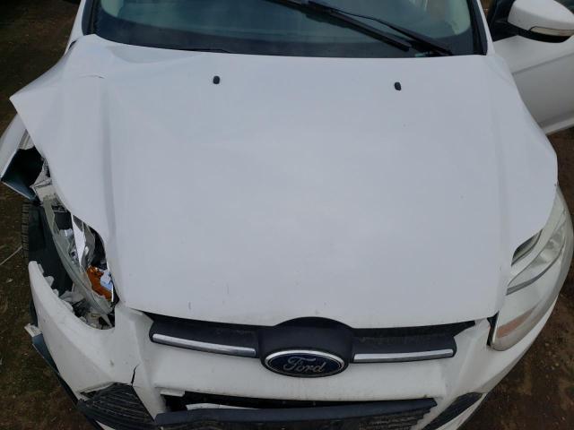 1FADP3F28EL272248 - 2014 FORD FOCUS SE WHITE photo 11