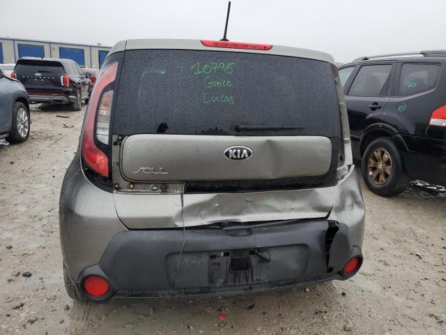 KNDJN2A28F7134983 - 2015 KIA SOUL GRAY photo 6