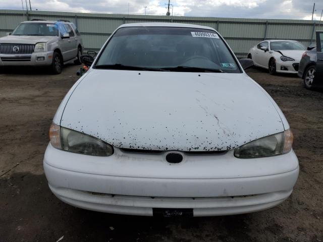1Y1SK52812Z426258 - 2002 CHEVROLET GEO PRIZM BASE WHITE photo 5