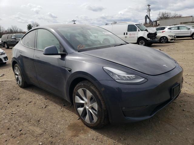 7SAYGDEE6NF375431 - 2022 TESLA MODEL Y GRAY photo 4