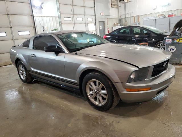 1ZVHT80N885140992 - 2008 FORD MUSTANG GRAY photo 4