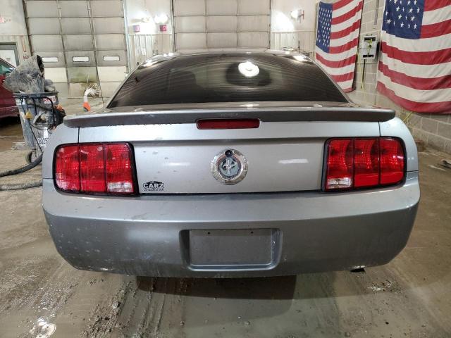 1ZVHT80N885140992 - 2008 FORD MUSTANG GRAY photo 6