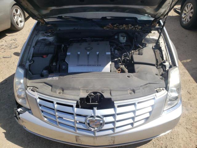 1G6KA5E62BU124754 - 2011 CADILLAC DTS SILVER photo 11