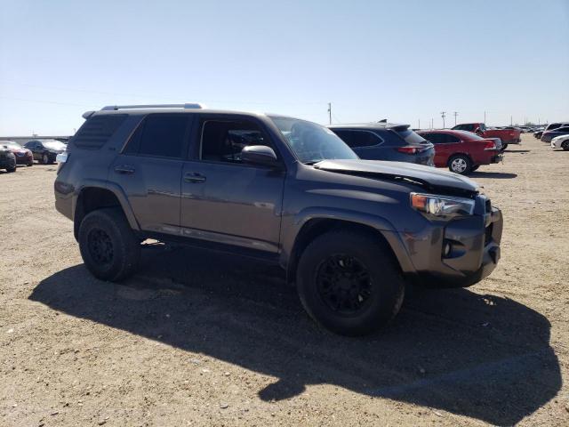 JTEBU5JR0H5466061 - 2017 TOYOTA 4RUNNER SR5/SR5 PREMIUM GRAY photo 4