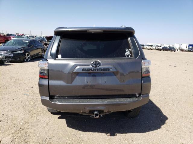 JTEBU5JR0H5466061 - 2017 TOYOTA 4RUNNER SR5/SR5 PREMIUM GRAY photo 6