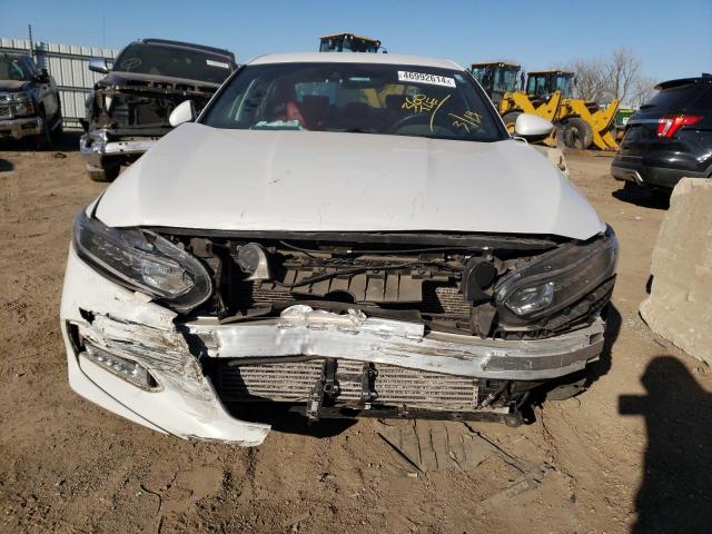 1HGCV1F33JA042911 - 2018 HONDA ACCORD SPORT WHITE photo 5