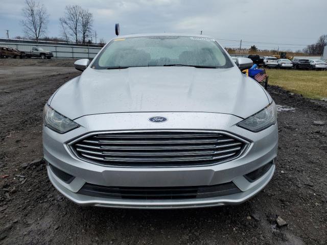 3FA6P0HD0HR310504 - 2017 FORD FUSION SE SILVER photo 5