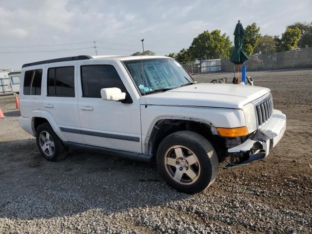 1J8HH48K09C519479 - 2009 JEEP COMMANDER SPORT WHITE photo 4