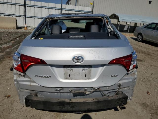 2T1BURHE4JC095834 - 2018 TOYOTA COROLLA L SILVER photo 6