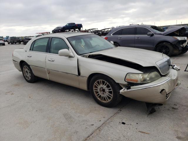 1LNHM82V76Y613771 - 2006 LINCOLN TOWN CAR SIGNATURE LIMITED TAN photo 4