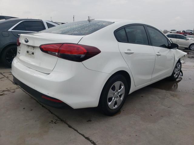 3KPFK4A7XJE229138 - 2018 KIA FORTE LX WHITE photo 3