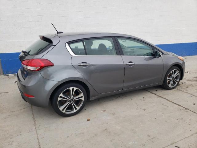 KNAFX5A84G5603826 - 2016 KIA FORTE EX GRAY photo 3