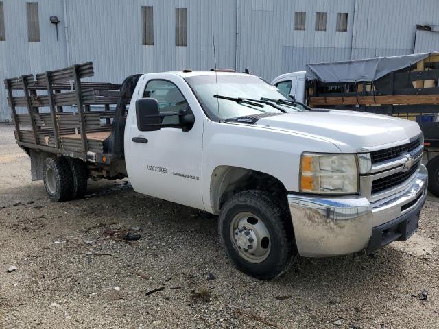 1GBJC34687E556540 - 2007 CHEVROLET SILVERADO C3500 WHITE photo 1