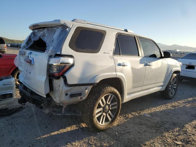 JTEBU5JR3K5674331 - 2019 TOYOTA 4RUNNER SR5 WHITE photo 3