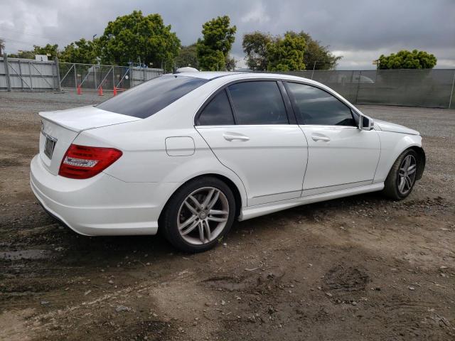 WDDGF4HB4EA956941 - 2014 MERCEDES-BENZ C 250 WHITE photo 3