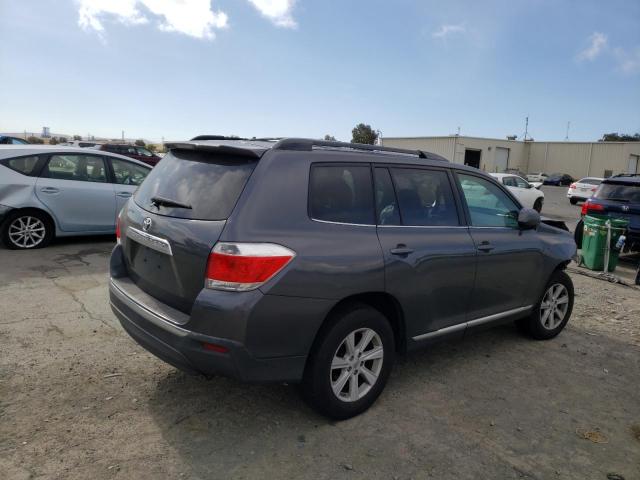 5TDZK3EH0DS123558 - 2013 TOYOTA HIGHLANDER BASE GRAY photo 4