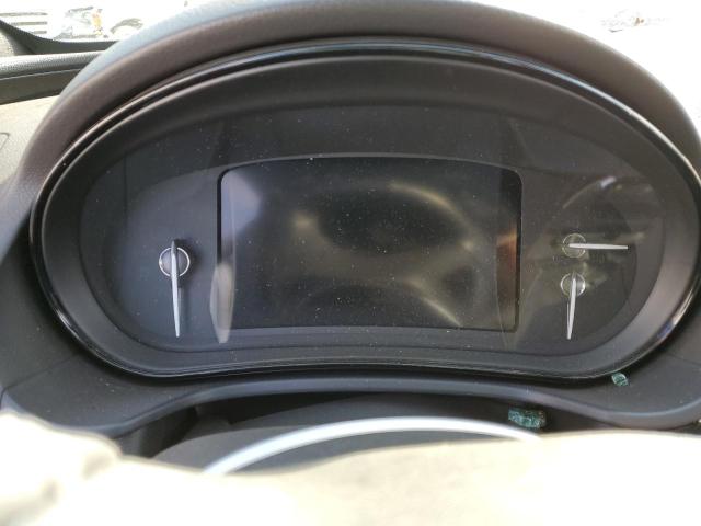 2G4GU5GX4H9133215 - 2017 BUICK REGAL GS WHITE photo 9