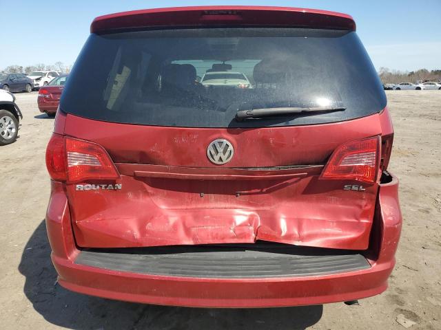 2V8HW54X59R560688 - 2009 VOLKSWAGEN ROUTAN SEL RED photo 6