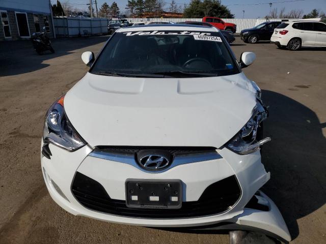 KMHTC6AD1GU283760 - 2016 HYUNDAI VELOSTER WHITE photo 5