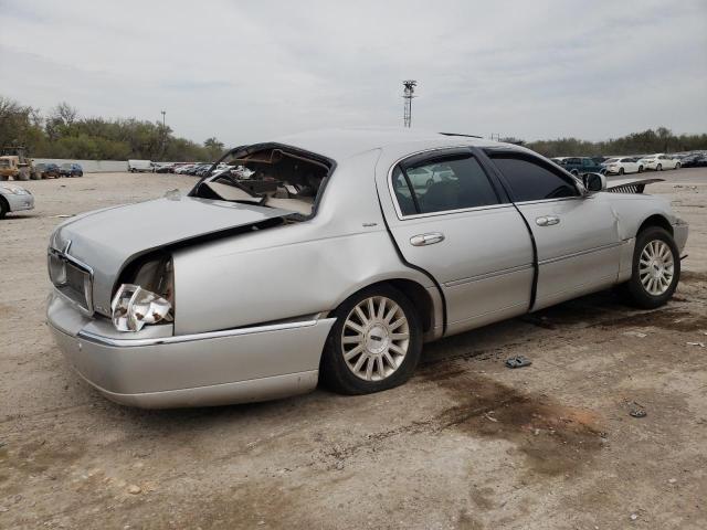 1LNHM83W04Y677333 - 2004 LINCOLN TOWN CAR ULTIMATE SILVER photo 3