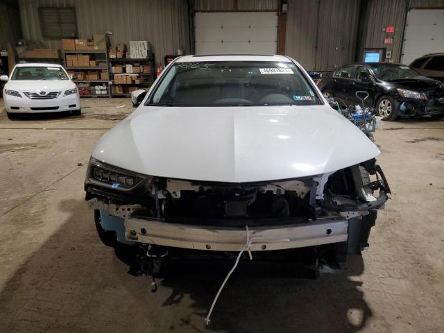 19UUB1F53JA003265 - 2018 ACURA TLX TECH WHITE photo 5