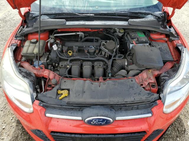 1FADP3F2XDL171842 - 2013 FORD FOCUS SE RED photo 11