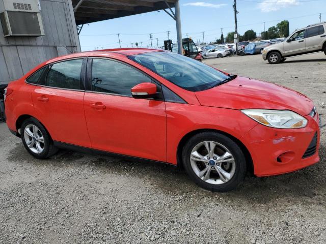 1FADP3F2XDL171842 - 2013 FORD FOCUS SE RED photo 4