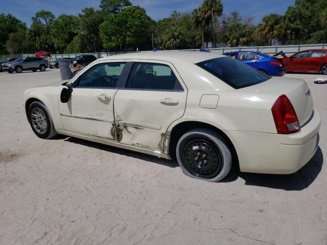 2C3JA43R55H612947 - 2005 CHRYSLER 300 BEIGE photo 2