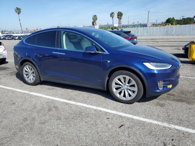 5YJXCBE22JF111938 - 2018 TESLA MODEL X BLUE photo 4