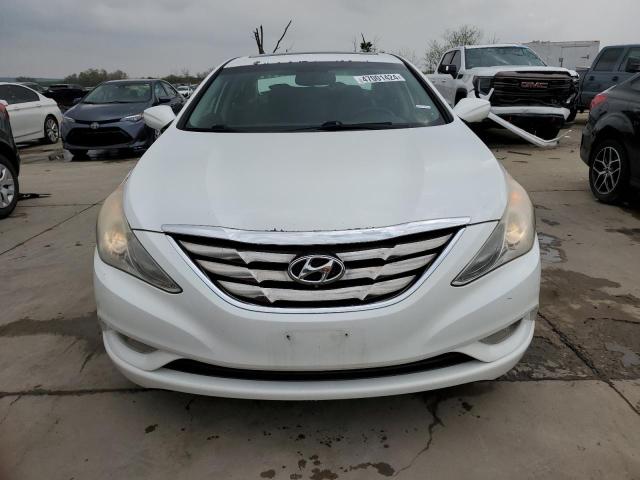 5NPEC4AC1BH279686 - 2011 HYUNDAI SONATA SE WHITE photo 5