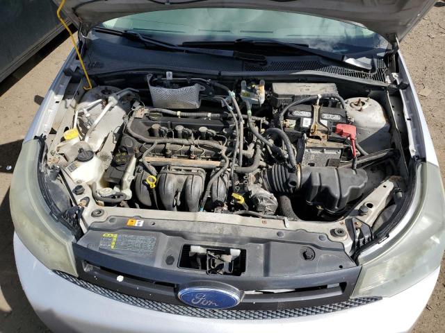 1FAHP32N19W216786 - 2009 FORD FOCUS SE SILVER photo 11