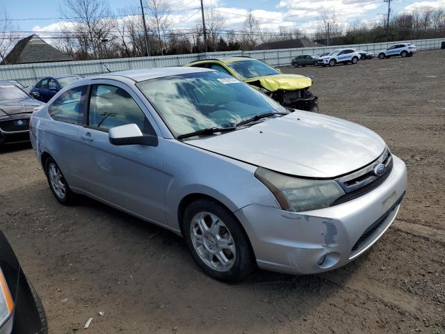 1FAHP32N19W216786 - 2009 FORD FOCUS SE SILVER photo 4