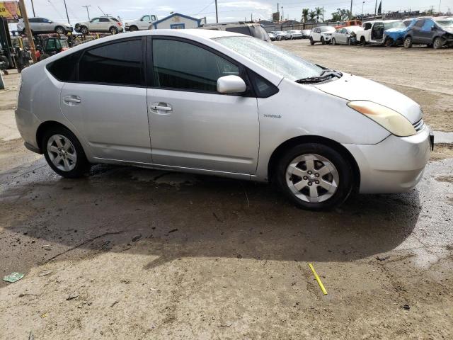 JTDKB20U777639527 - 2007 TOYOTA PRIUS SILVER photo 4