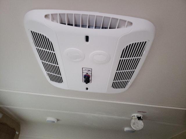 A690FDT2164217 - 2016 TRUC CAMPER WHITE photo 8