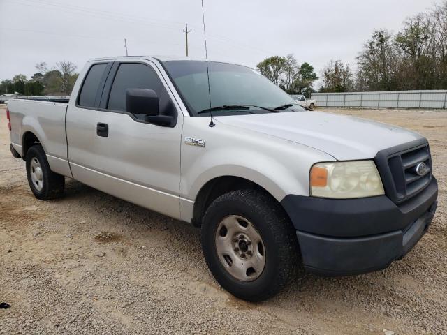 1FTRX12W25NB48056 - 2005 FORD F150 SILVER photo 4