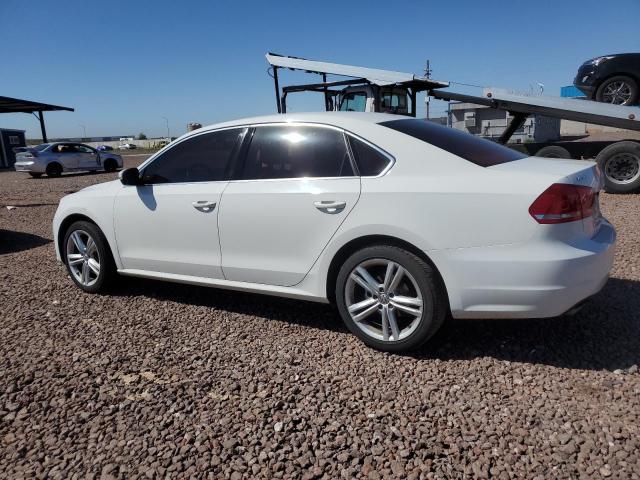 1VWBN7A36EC056118 - 2014 VOLKSWAGEN PASSAT SE WHITE photo 2