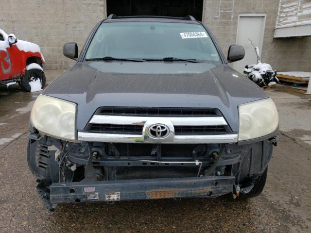 JTEBU14R458045958 - 2005 TOYOTA 4RUNNER SR5 GRAY photo 5