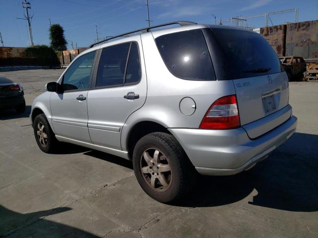 4JGAB75E34A463466 - 2004 MERCEDES-BENZ ML 500 SILVER photo 2