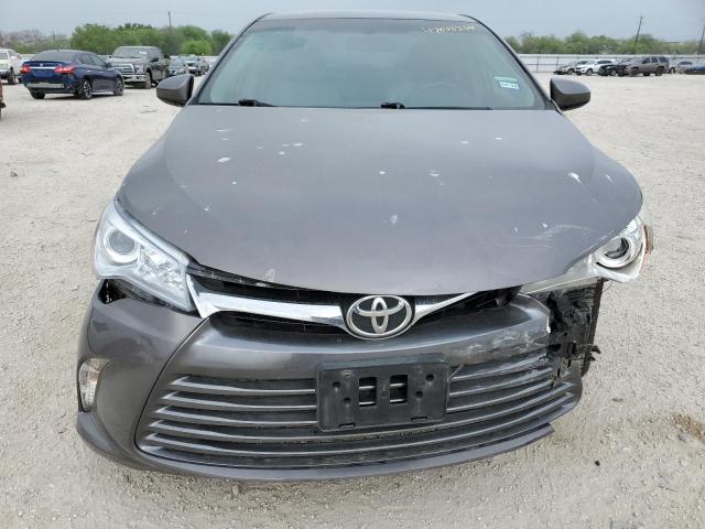 4T4BF1FK4GR550490 - 2016 TOYOTA CAMRY LE GRAY photo 5