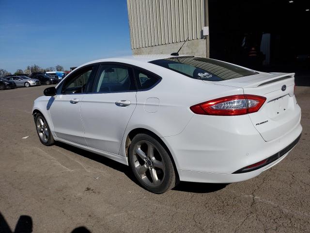 3FA6P0H75FR235368 - 2015 FORD FUSION SE WHITE photo 2