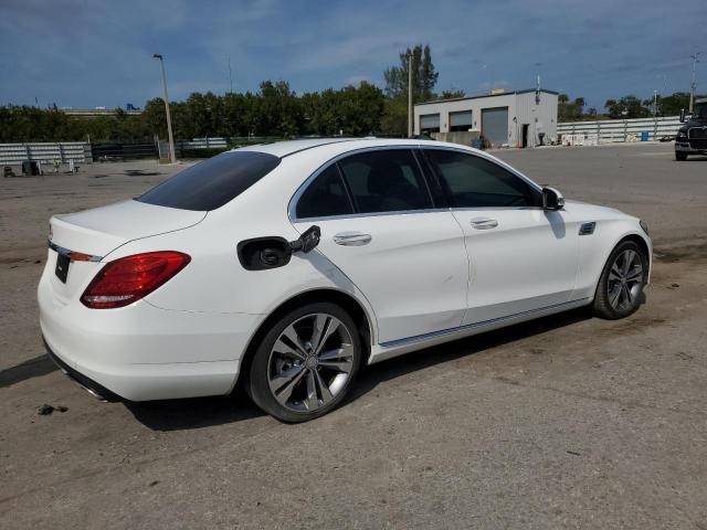 55SWF4JB5GU165956 - 2016 MERCEDES-BENZ C 300 WHITE photo 3